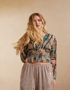 Blusa crop estampada NÜD...
