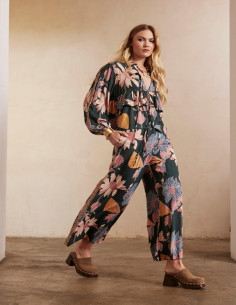 Pantalón crop estampado NÜD...