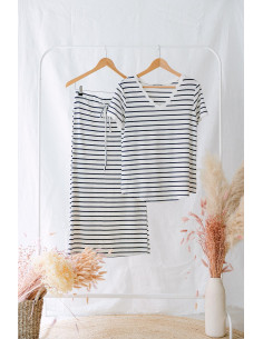 Falda midi abotonada rayas...