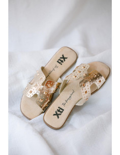 Sandalia plana con...