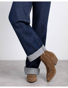 Botín tejano piedras taupe XTI