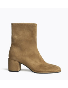 Botín con tacón de ante...