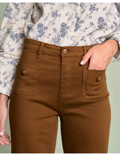 Pantalon Vaquero Boton Camel